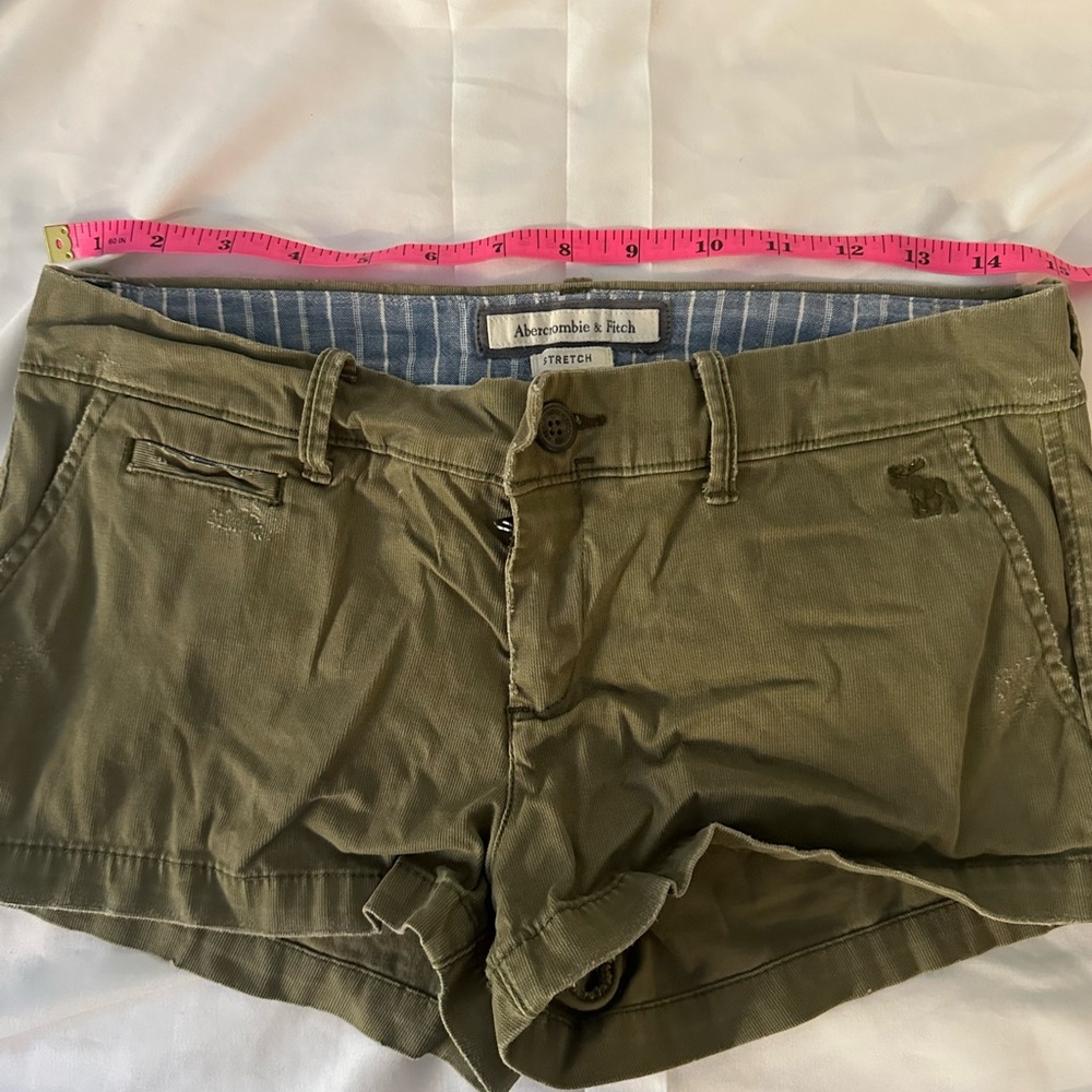 Abercrombie & Fitch Khaki Women's Cargo Shorts - Picture 5 of 10